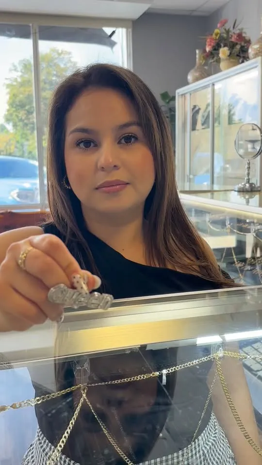 D&I Jewelers Facebook video 9 preview